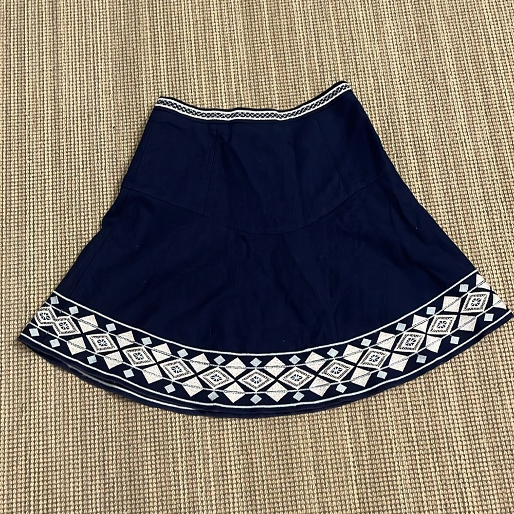 Women’s Shoshana skirt Size 4 excellent condition